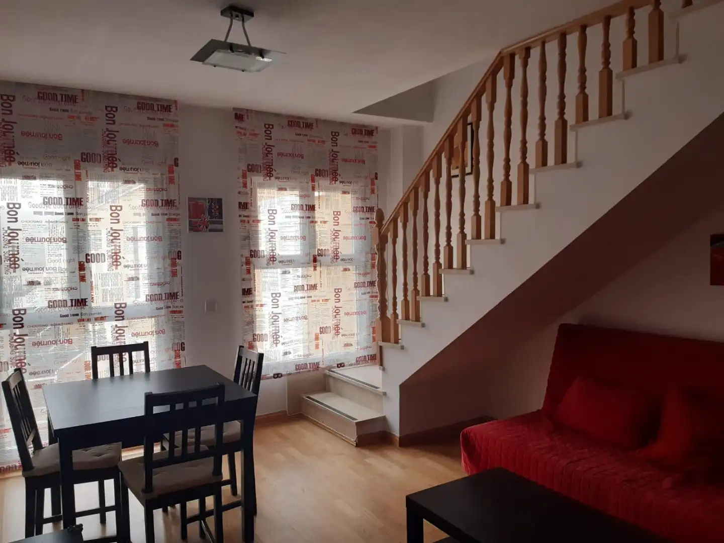 Sala d'estar de Casa o xalet en venda en San Martín de Valdeiglesias, Madrid