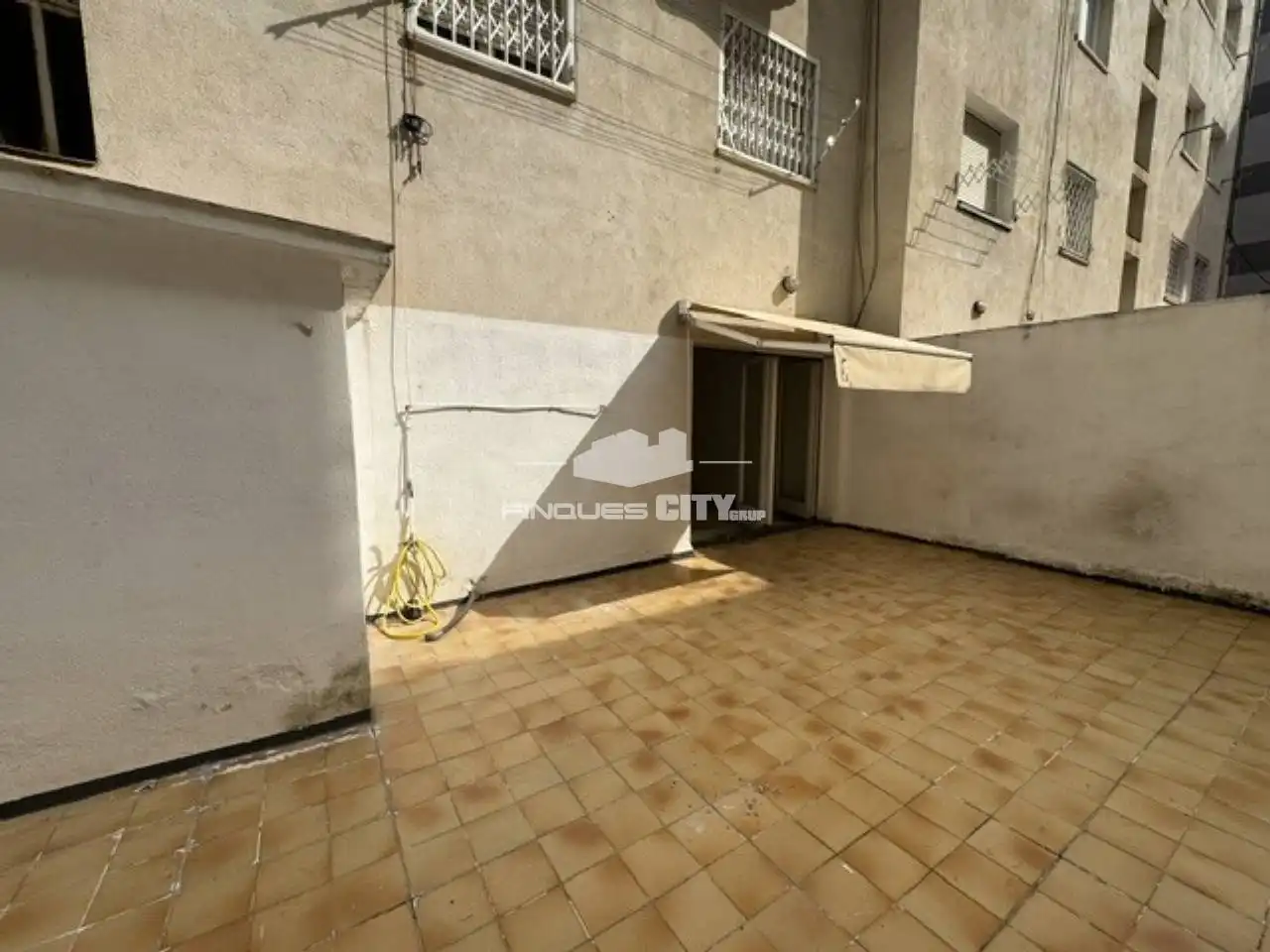 Vista exterior de Local de lloguer en Calella, Barcelona