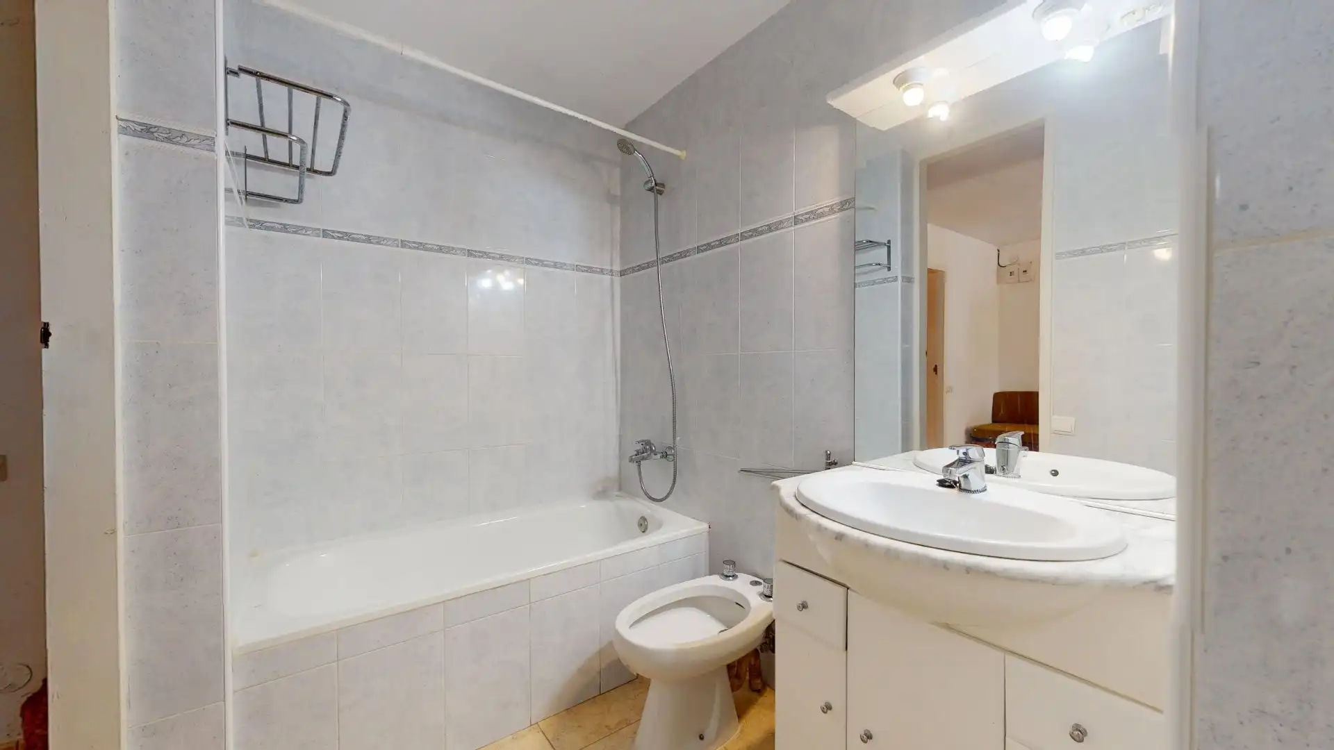 Bathroom of Flat for sale in Castell d'Aro, Platja d'Aro i s'Agaró  with Terrace