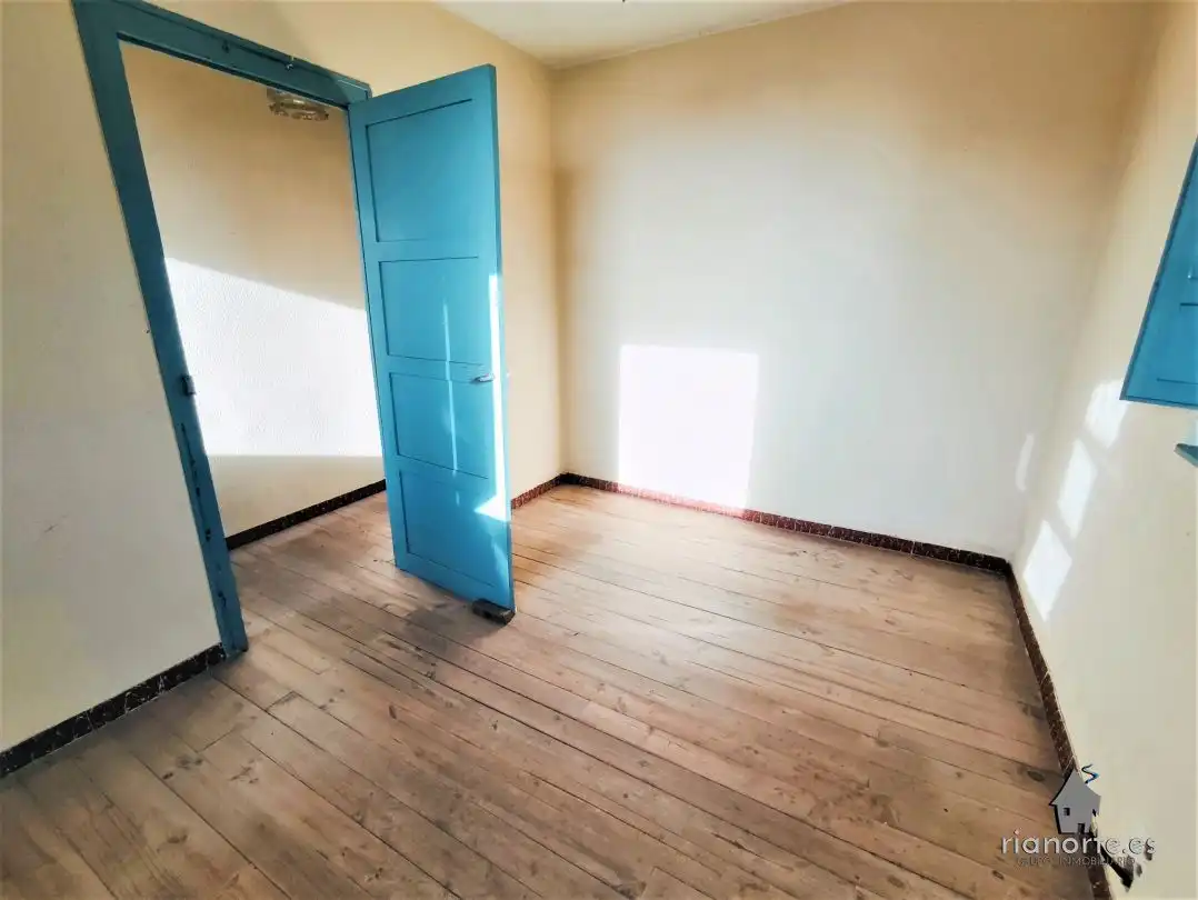 Casa o xalet en venda en Las Regueras   amb Traster