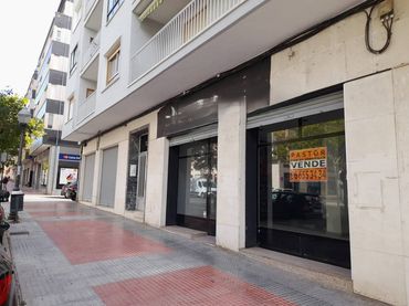 Local comercial en venda a Avenida Juan Carlos I