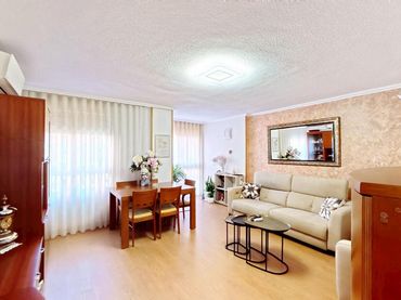 Piso con ascensor en venta en LERIDA