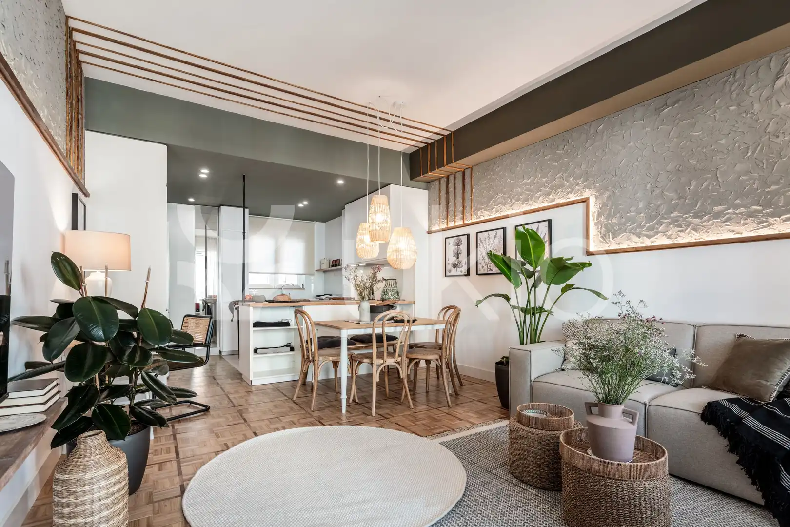 Dining room of Flat for rent in Madrid  with Air Conditioner, Terrace and Furnished
