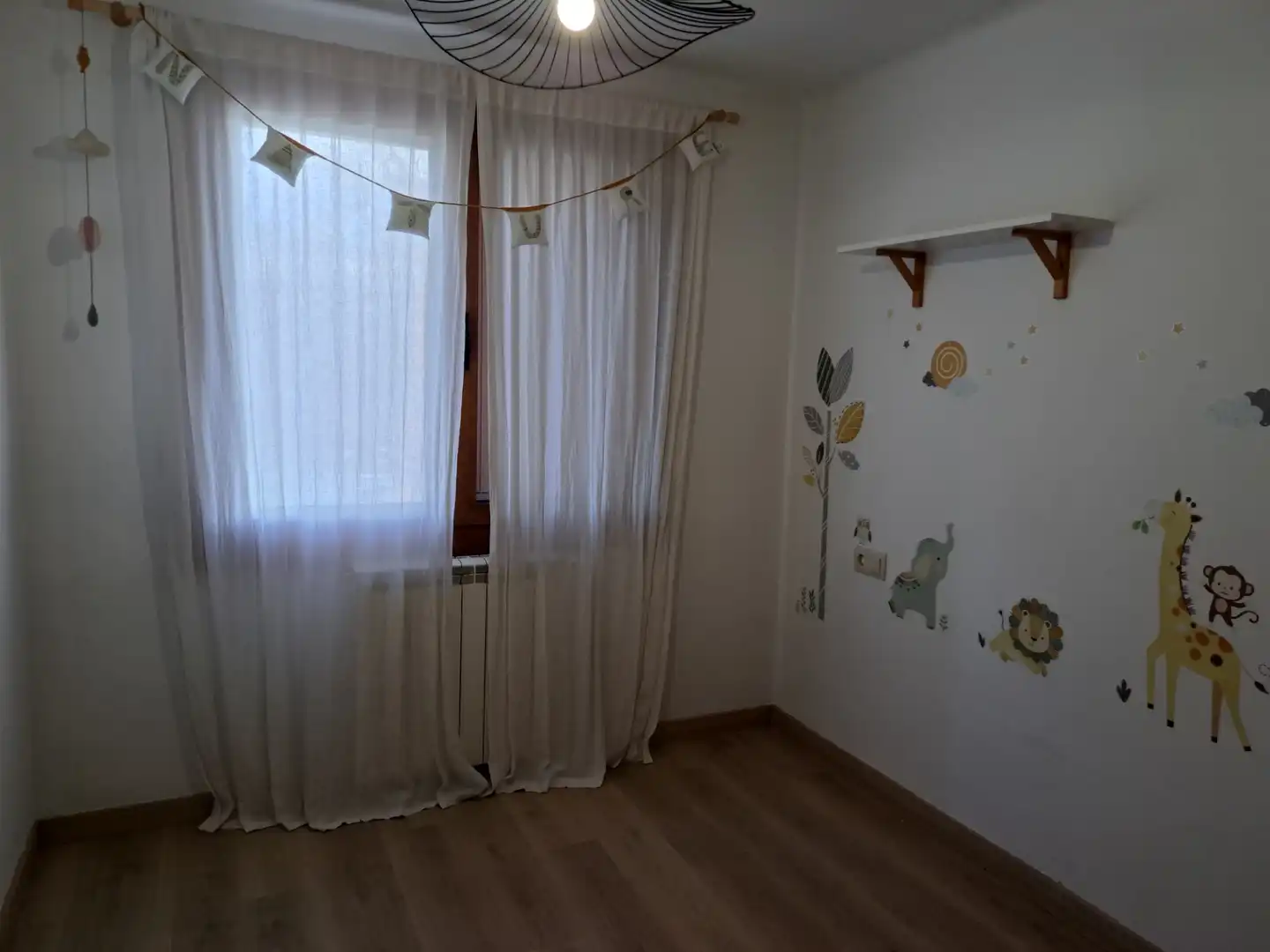 Dormitori de Casa o xalet en venda en Fontanals de Cerdanya amb Calefacció, Terrassa i Moblat
