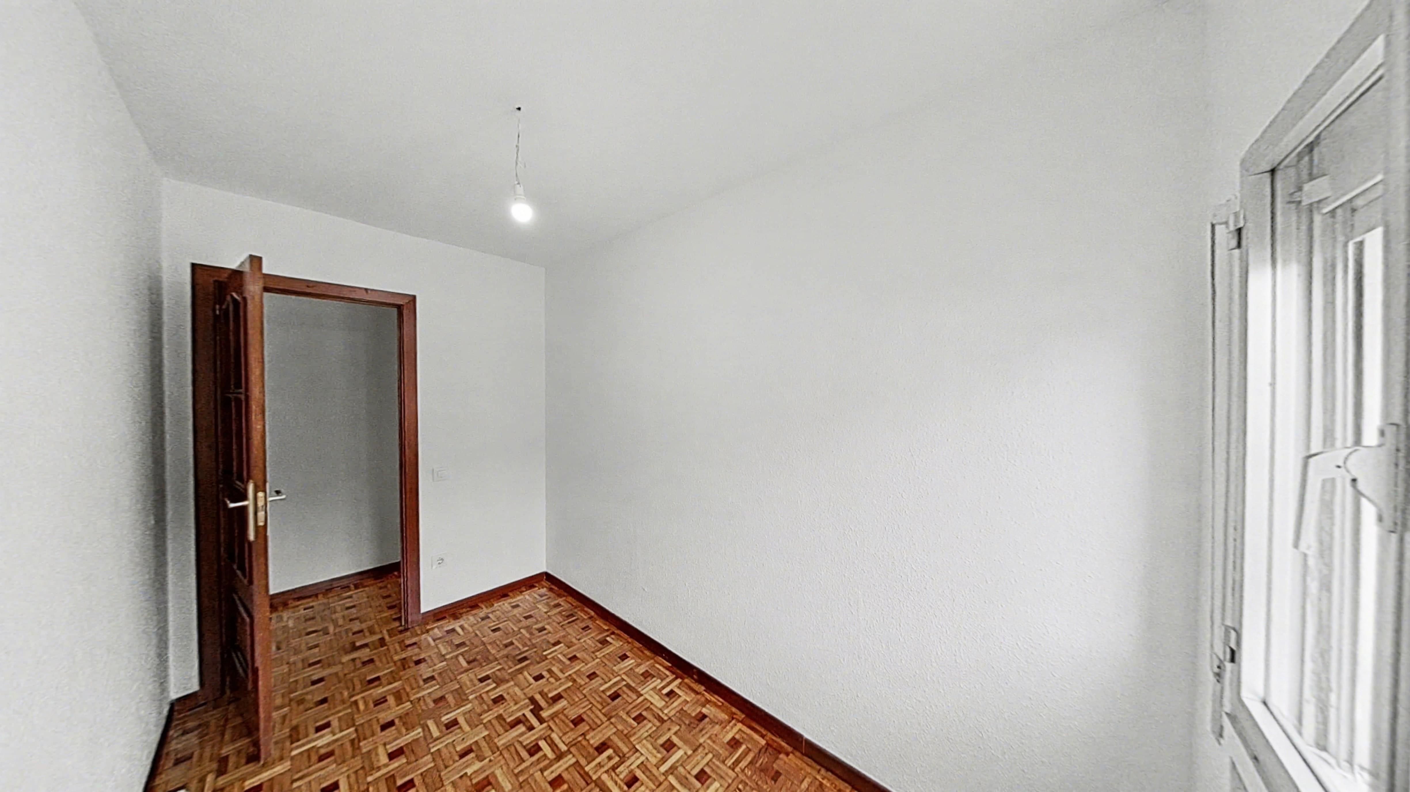 Bedroom of Flat to rent in  Madrid Capital  with Terrace, Oven and Pets allowed