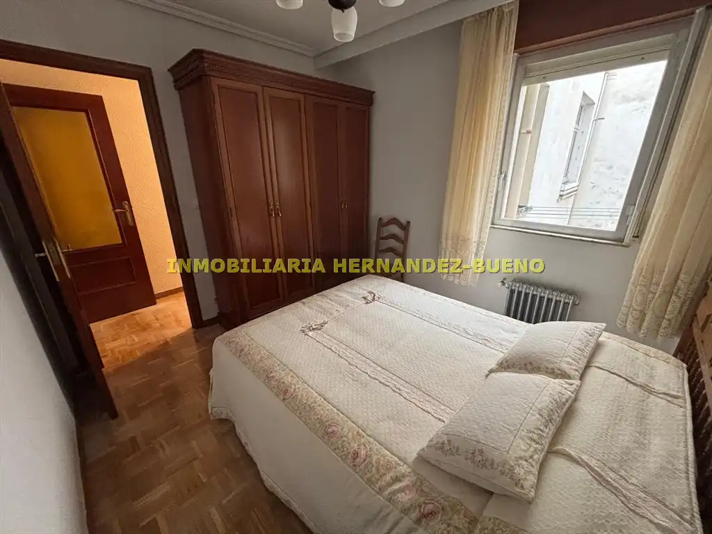 Bedroom of Flat for sale in Salamanca  with Heating and Balcony