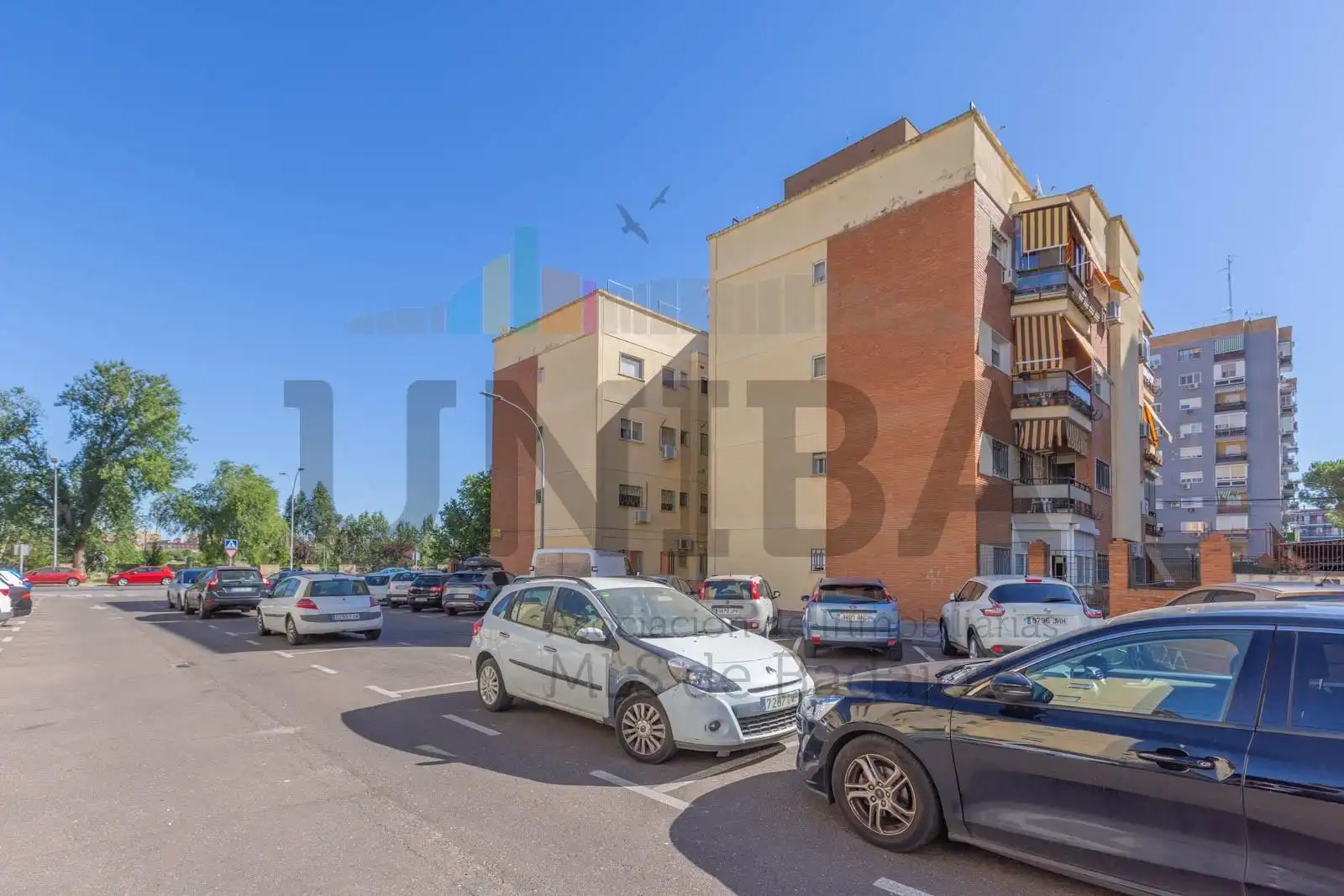 Parkplatz von Wohnung zum Verkauf in Badajoz mit Klimaanlage, Privatgarten und Terrasse