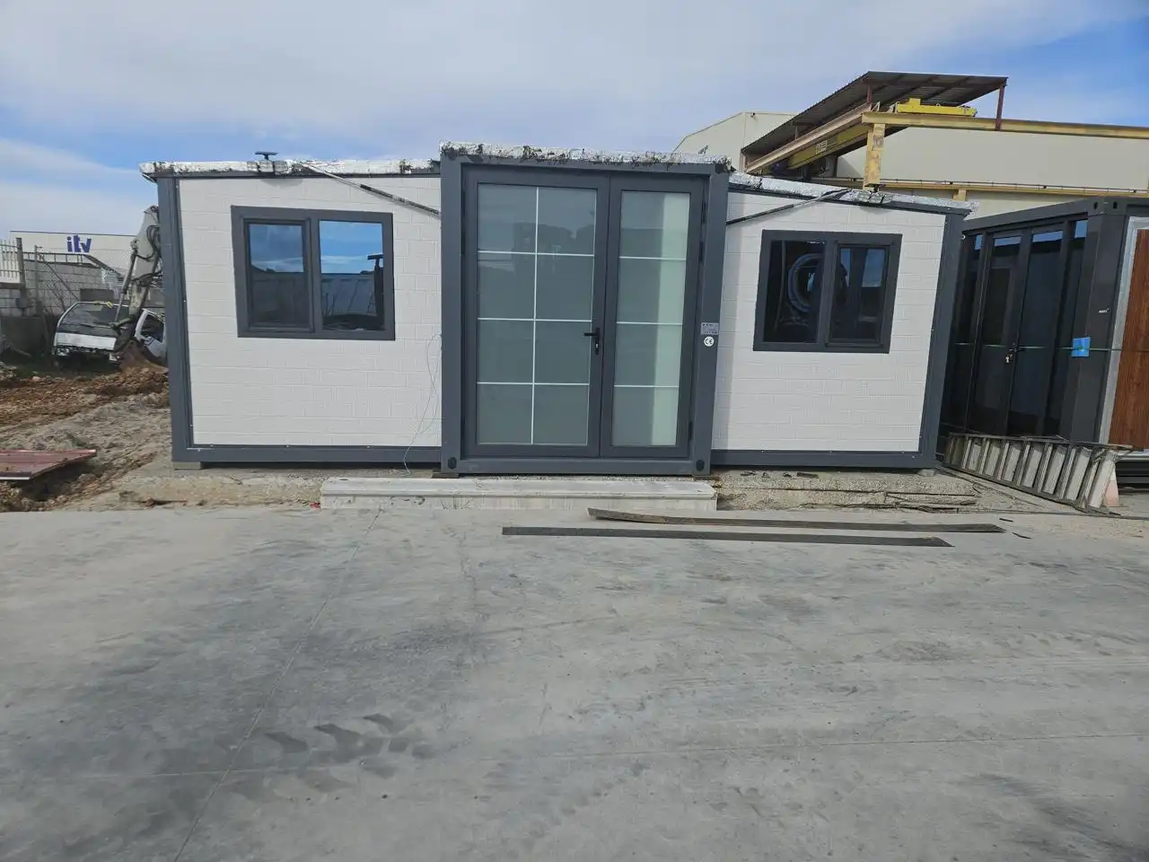 Vista exterior de Casa o chalet en venta en El Casar con Aire acondicionado, Jardín privado y Internet