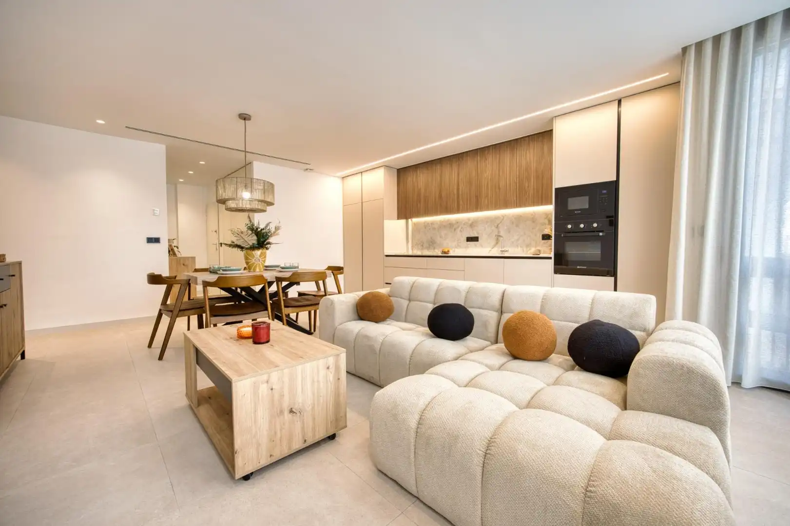 Sala d'estar de Pis en venda en Orihuela amb Aire condicionat, Terrassa i Traster