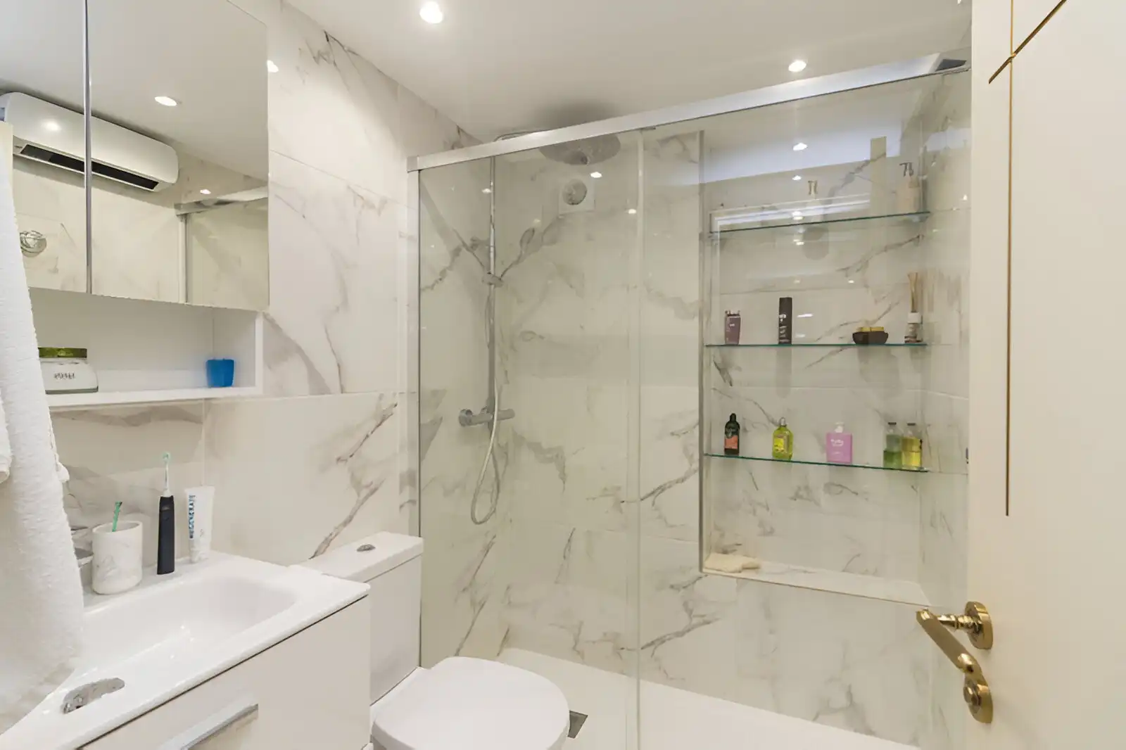 Apartament amb piscina en venda a Nueva Andalucía, imagen 11