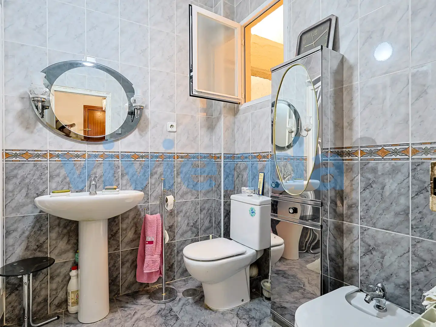 Bathroom of Flat for sale in Madrid  with Heating, Terrace and Storage room