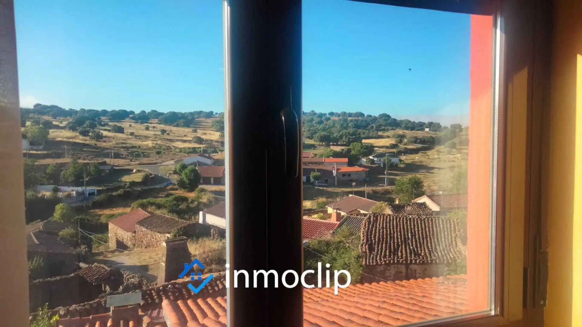 Exterior view of Buildings for sale in Puente del Congosto