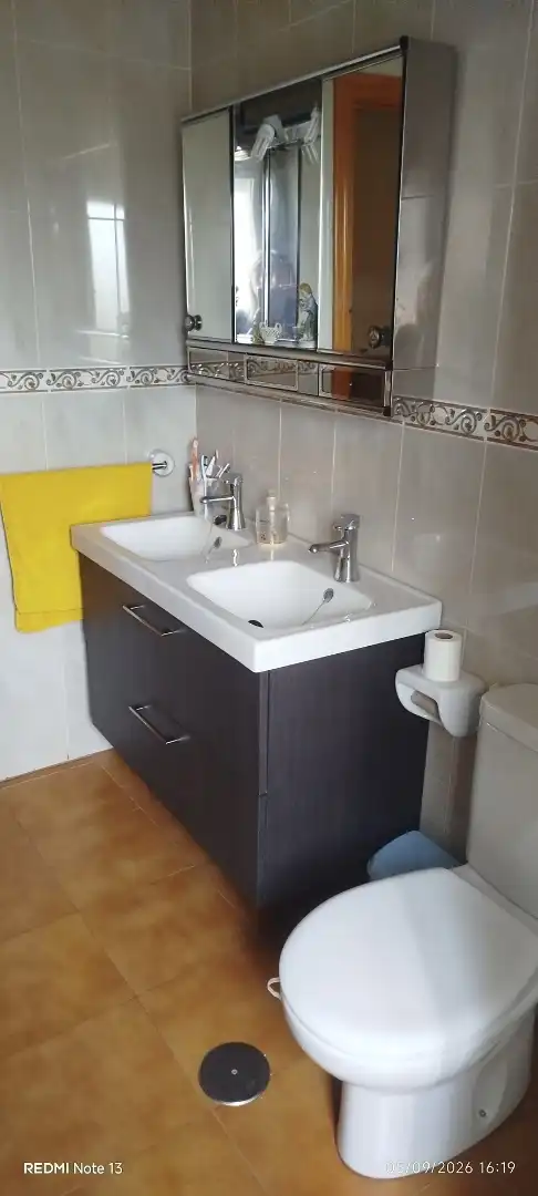 Bany de Casa o xalet en venda en Pozuelo de Calatrava amb Aire condicionat, Terrassa i Piscina