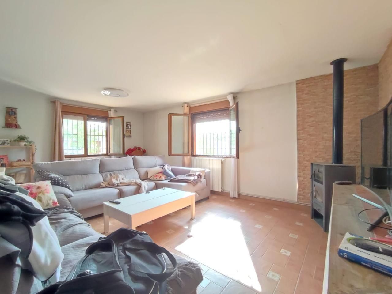 Sala d'estar de Casa o xalet en venda en  Albacete Capital amb Calefacció, Jardí privat i Piscina