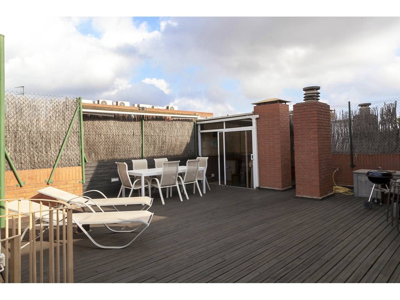 Àtic en venda a Josep Tarradellas, Sant Joan - TV3