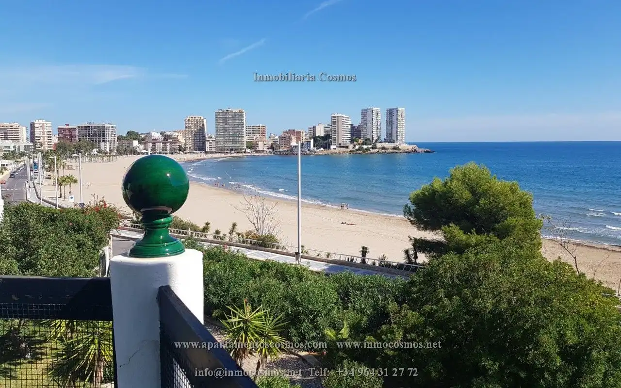 Vista exterior de Casa o chalet en venta en Oropesa del Mar / Orpesa con Aire acondicionado, Calefacción y Jardín privado