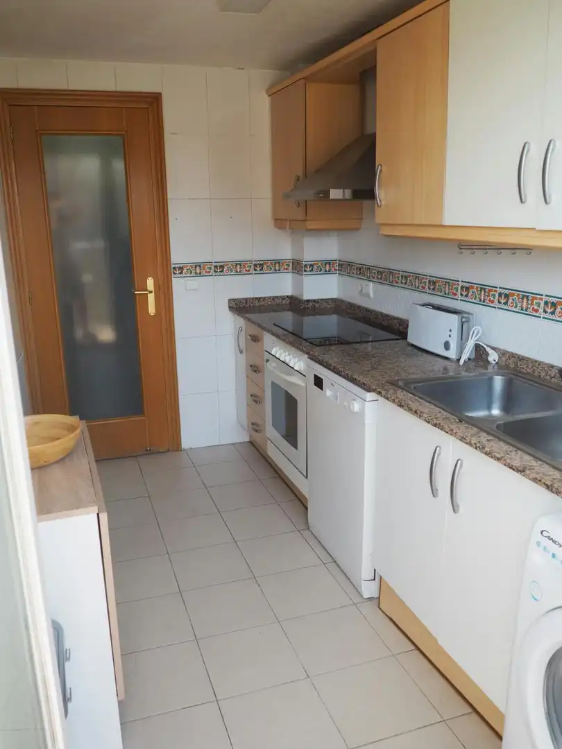 Cocina de Piso para compartir en Valencia con Aire acondicionado, Calefacción y Lavadora