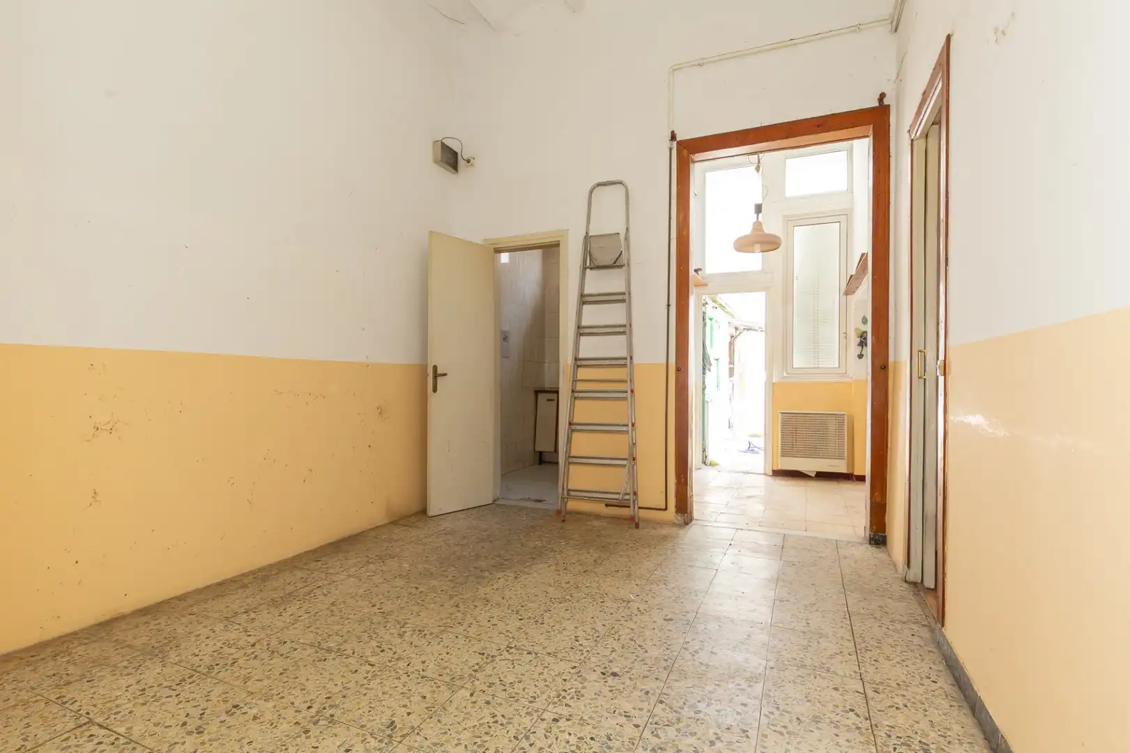 Planta baja en venta en Barcelona con Terraza, Amueblado y Balcón
