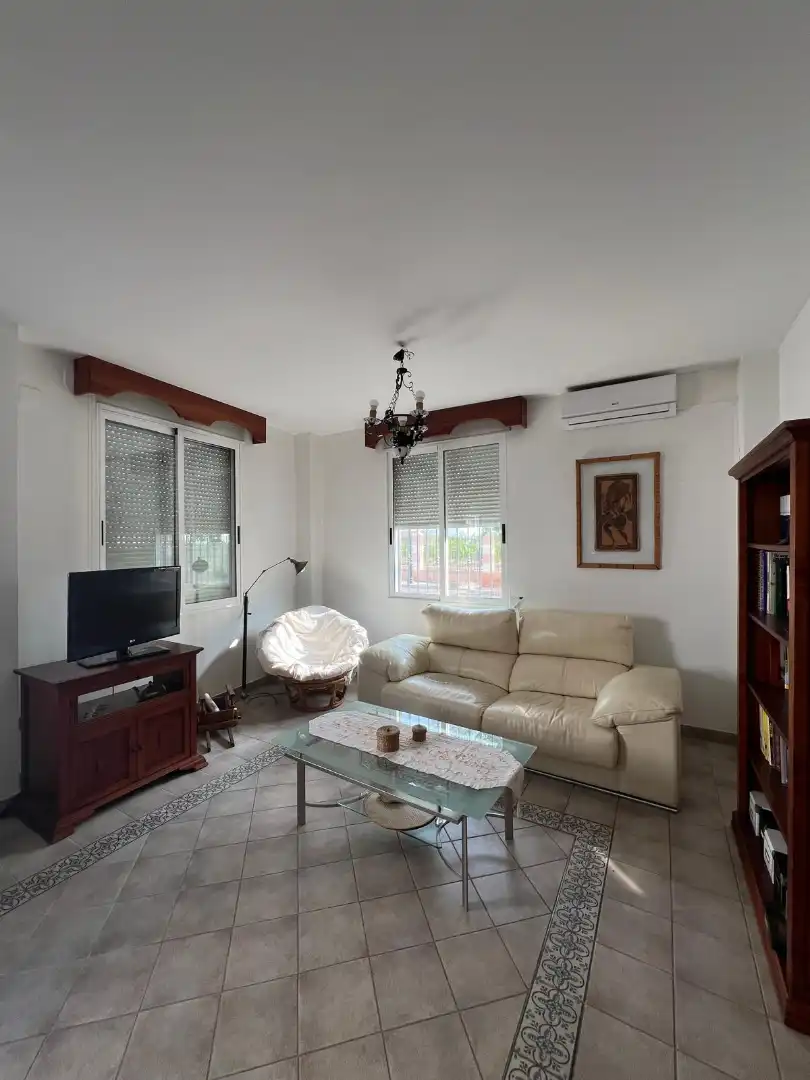 Sala d'estar de Casa o xalet en venda en Rafelbuñol / Rafelbunyol amb Calefacció, Terrassa i Traster