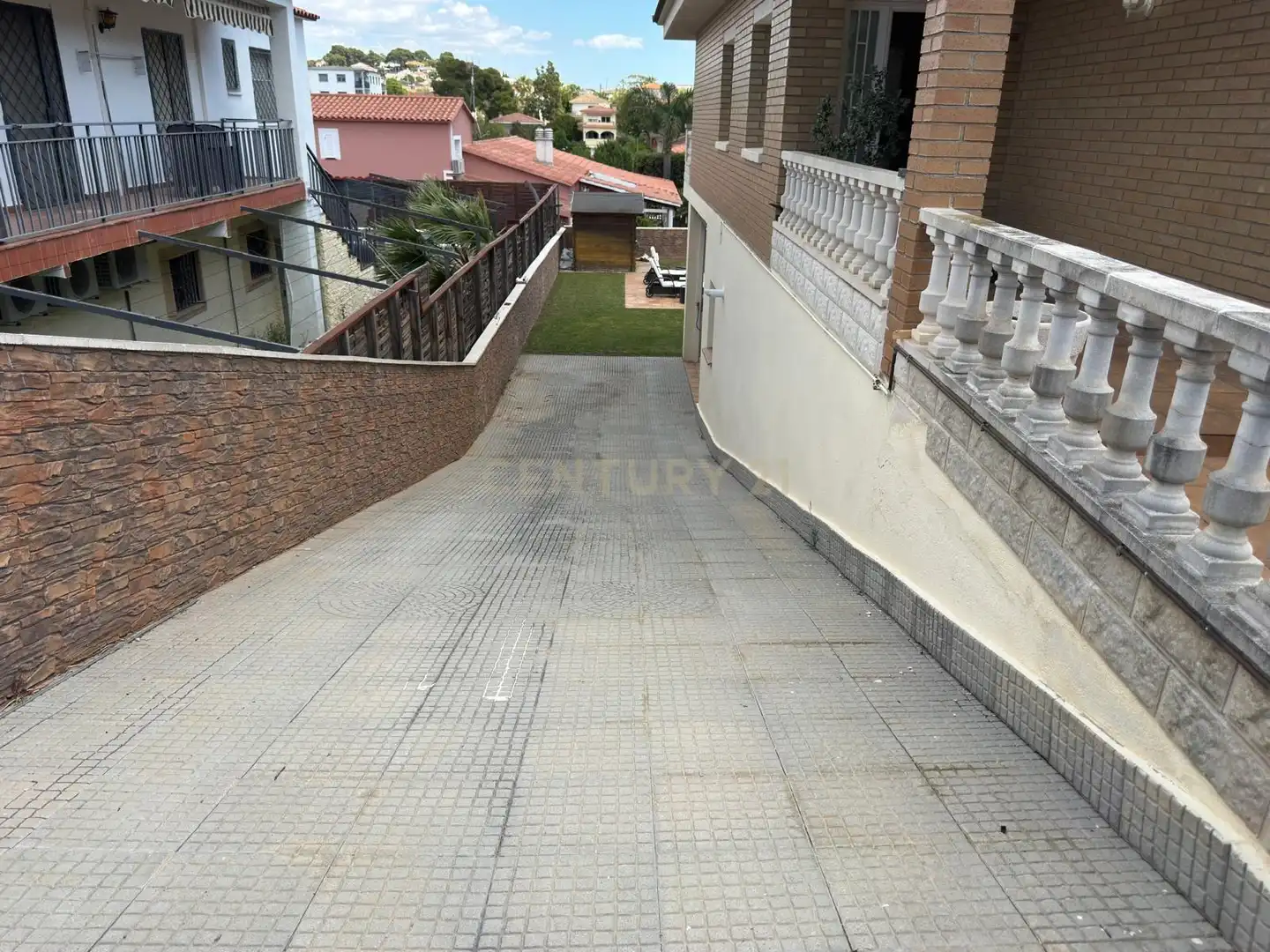 Parking of Houses for sale in Cunit  with Air Conditioner
