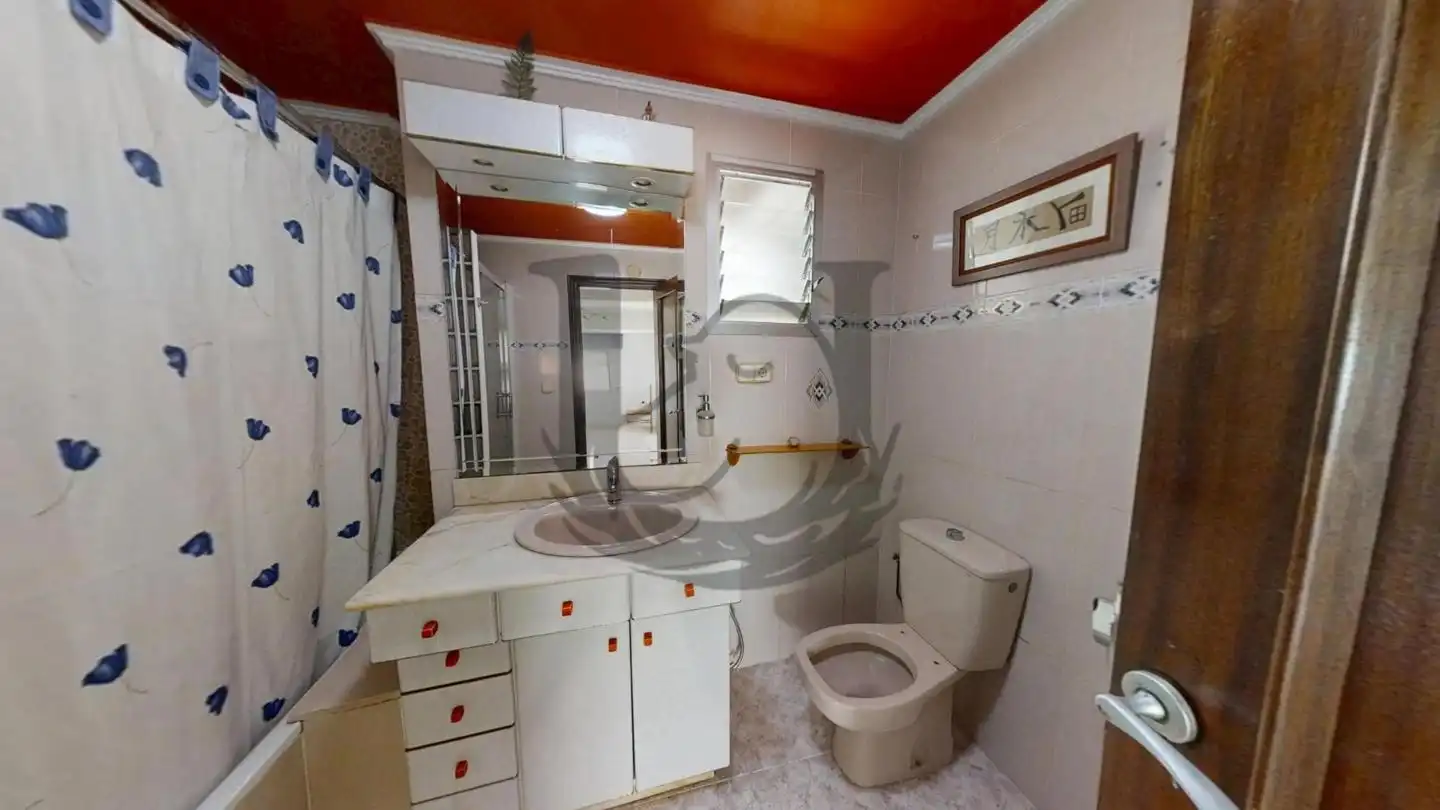 Baño de Piso en venta en Beniparrell con Terraza
