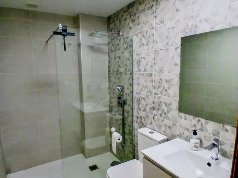 Baño de Piso en venta en Vélez-Málaga con Aire acondicionado y Terraza