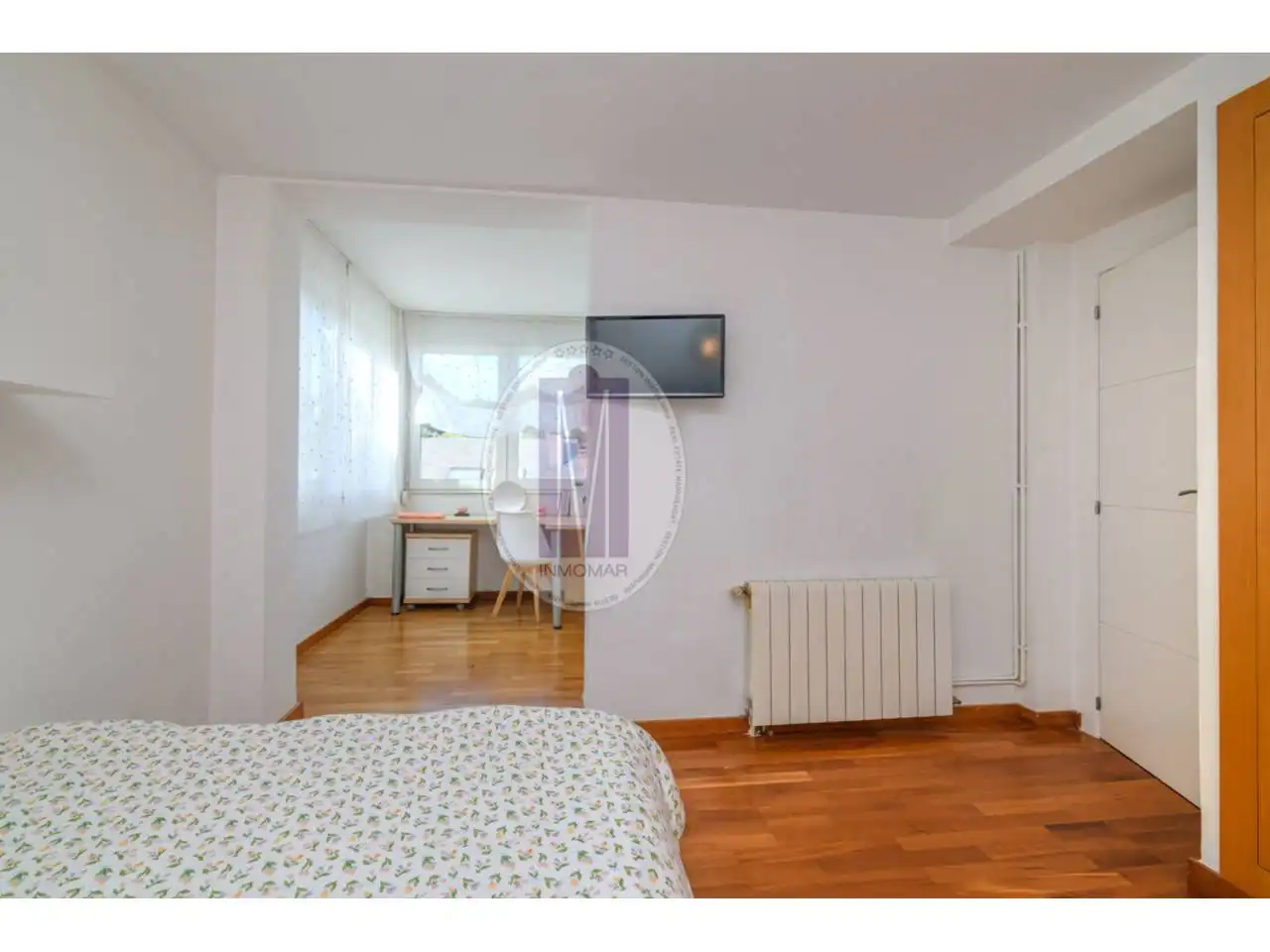Dormitori de Casa adosada en venda en Castelldefels amb Calefacció, Terrassa i Piscina comunitària