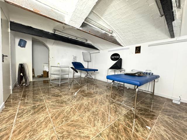 Local comercial en Venta en Carrer de Rossend Nobas en El Clot