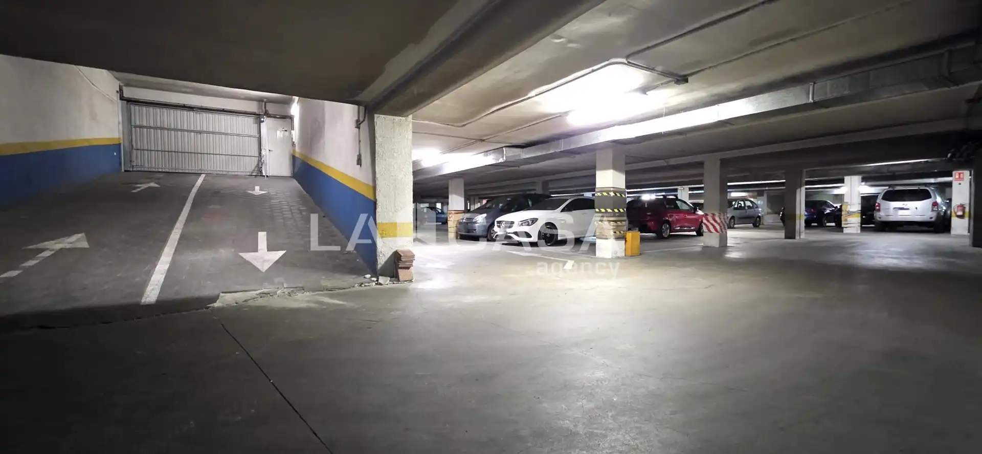 Parking de Piso en venta en Valladolid con Calefacción, Trastero y Balcón