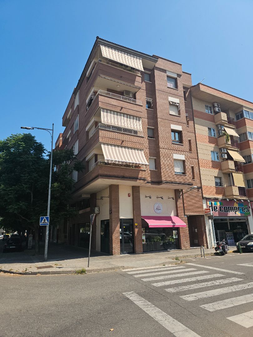 Exterior view of Flat for sale in  Lleida Capital  with Air Conditioner, Heating and Storage room