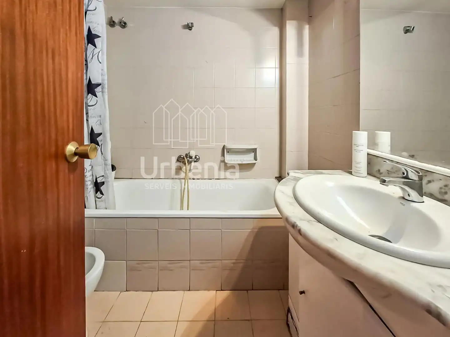 Baño de Piso en venta en Premià de Mar con Calefacción, Terraza y Piscina