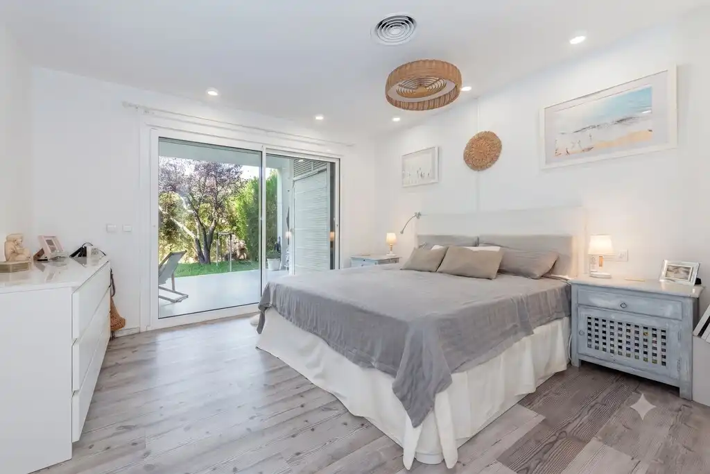 Habitación de Planta baja en venta en Pollença con Aire acondicionado, Jardín privado y Terraza