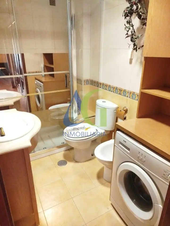 Badezimmer von Wohnung zum Verkauf in San Andrés del Rabanedo mit Heizung, Parkett und Terrasse