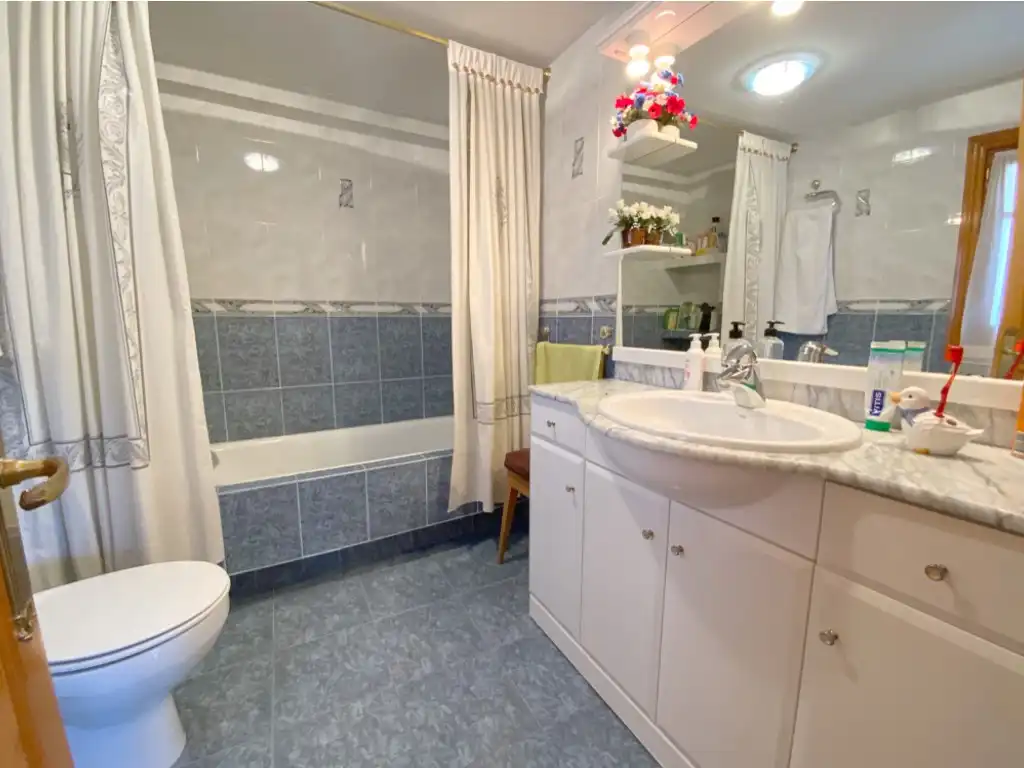 Bathroom of Houses for sale in Montanuy  with Private garden and Balcony