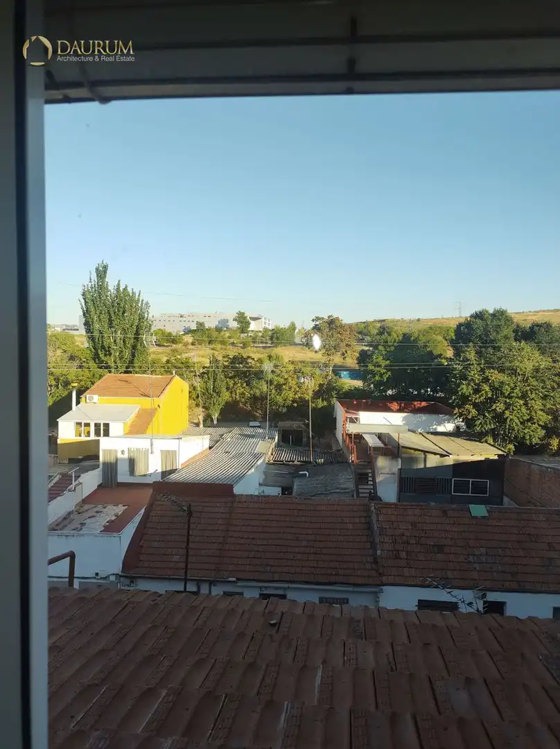 Außenansicht von Maisonette zum Verkauf in Coslada mit Klimaanlage, Heizung und Terrasse