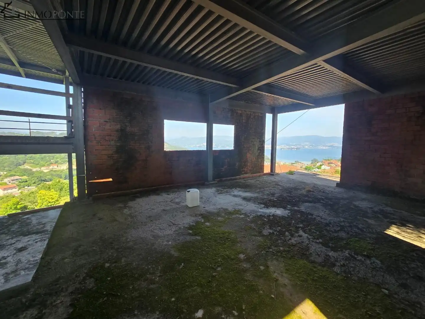 Casa o xalet en venda en Vilaboa amb Jardí privat