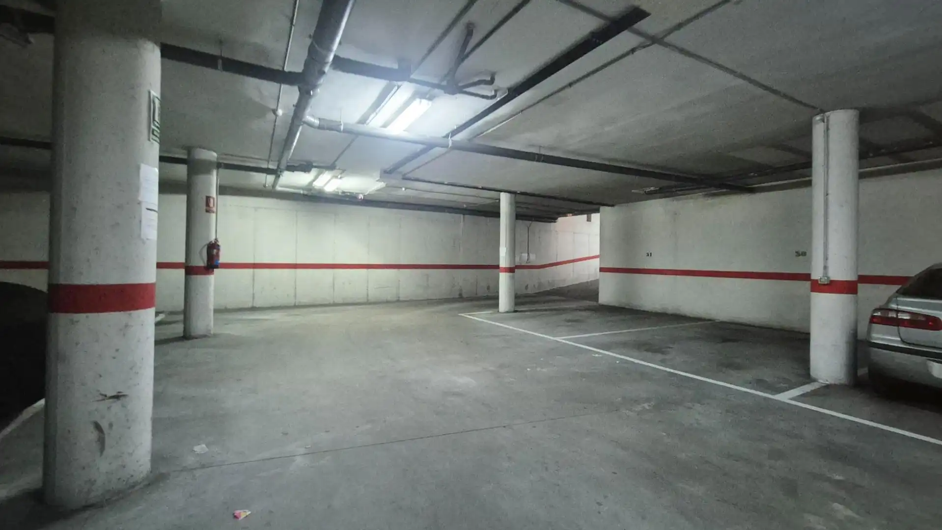 Parking de Planta baja de alquiler en Castellanos de Moriscos con Calefacción, Amueblado y Piscina comunitaria