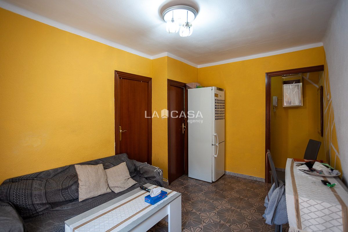 Flat for sale in L'Hospitalet de Llobregat  with Heating