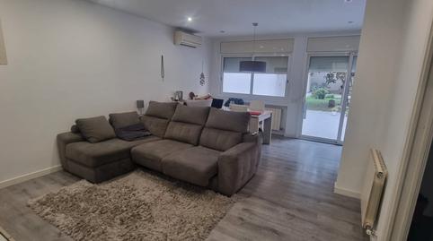 Foto 2 de Casa adosada en venda a Carrer de Castillejos, Bufalà, Badalona