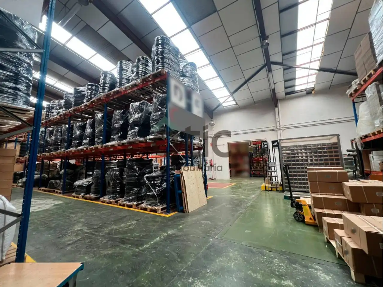 Industrial building for sale in Calle Narcís Monturiol, imagen 5
