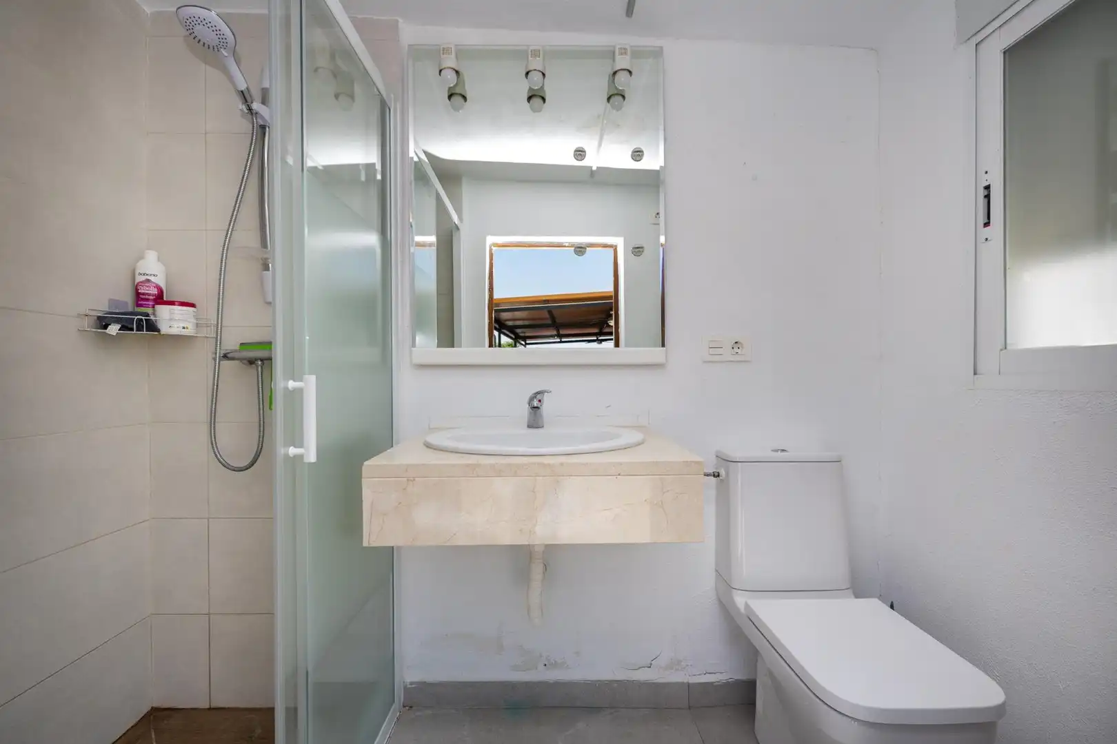 Bany de Casa o xalet en venda en Albolote