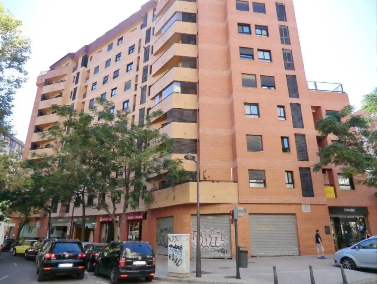 Exterior view of Commercial properties for sale in Valencia