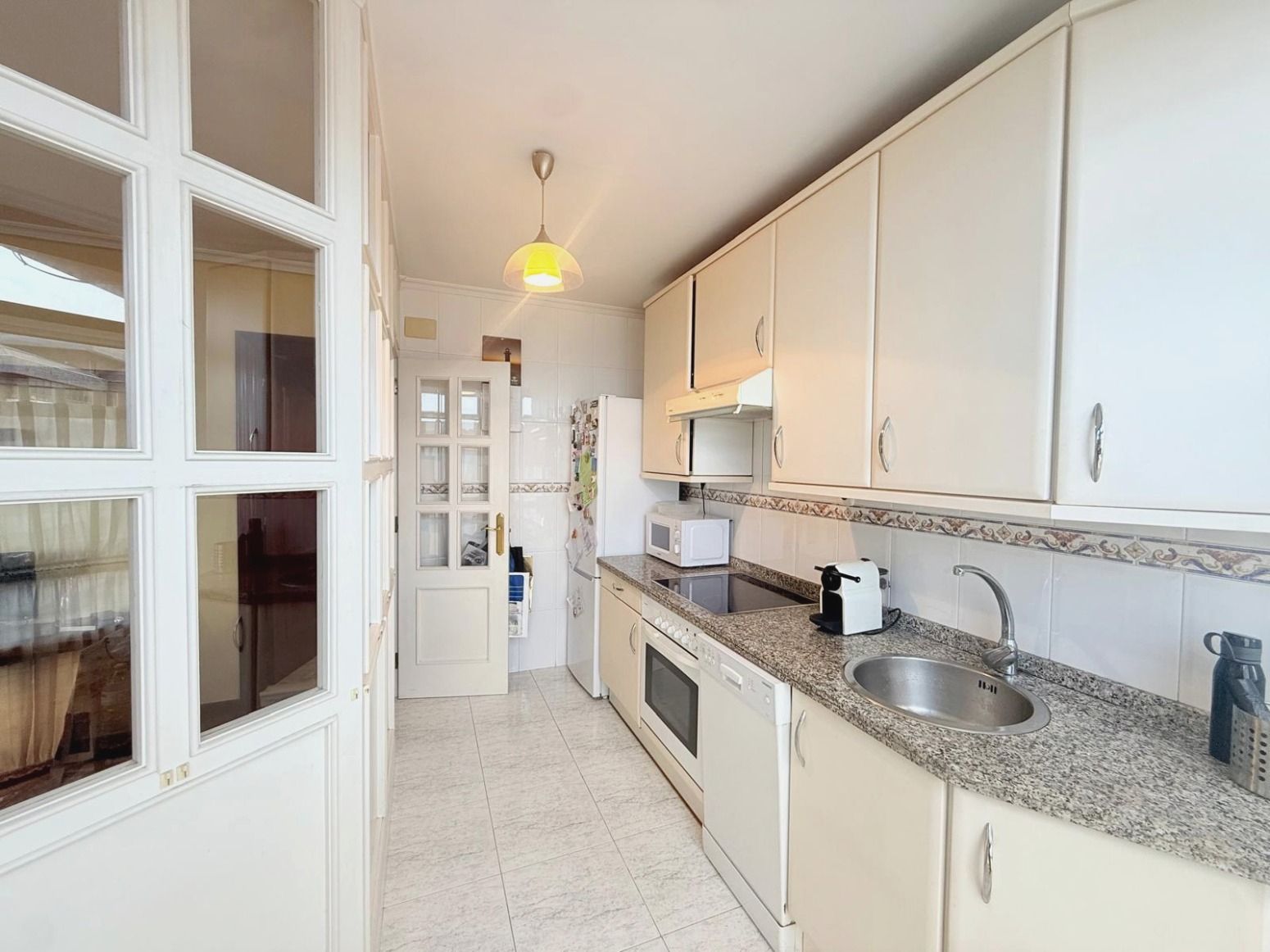 Cuina de Pis en venda en Avilés amb Calefacció, Parquet i Traster