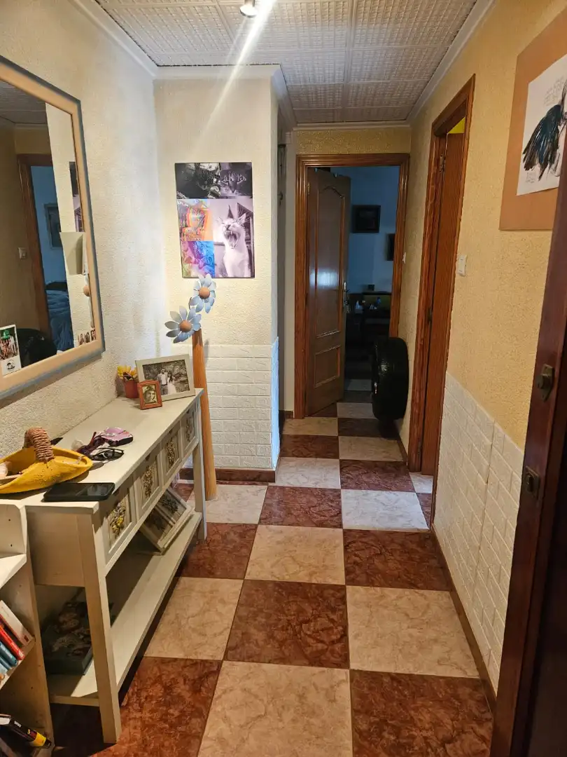 Flat for sale in Ador  with Air Conditioner, Heating and Terrace