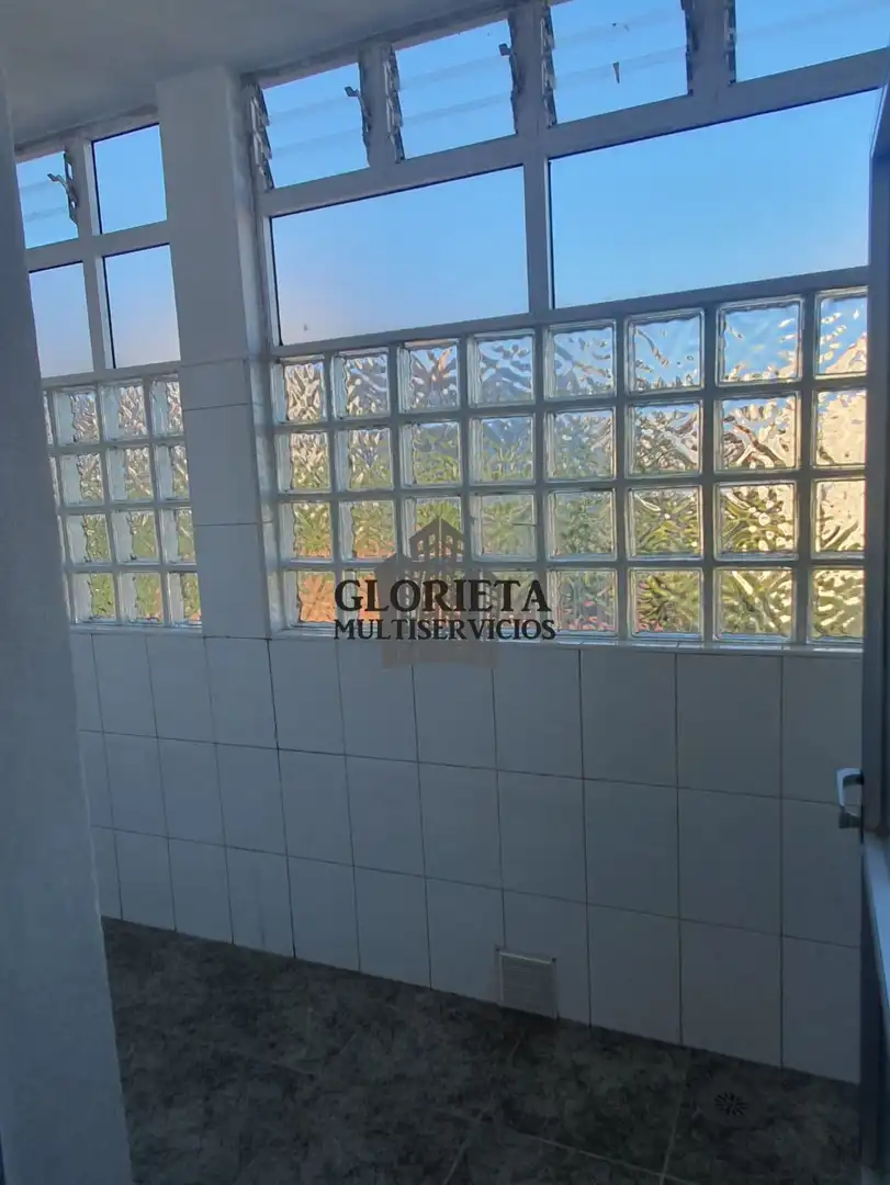 Jardín de Piso en venta en Vigo  con Calefacción, Terraza y Trastero