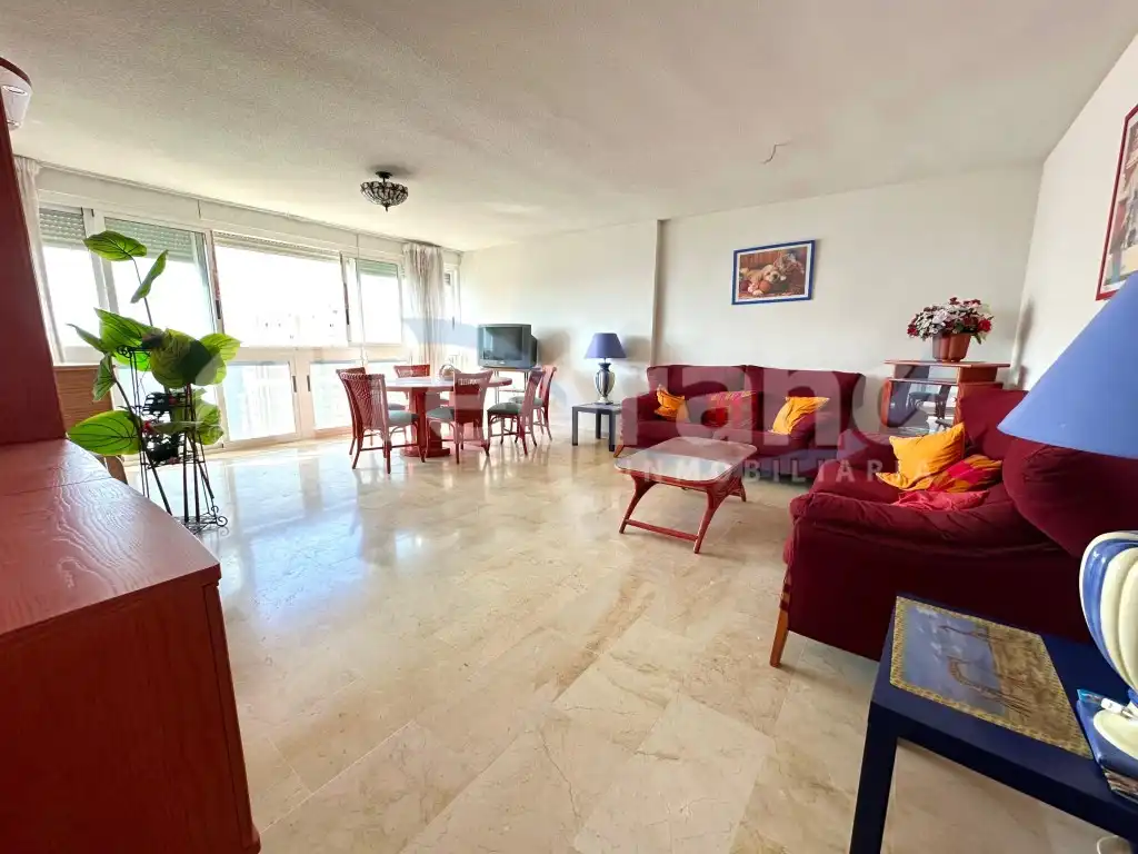 Appartamento con piscina in vendita a Avenida Armada Española, imagen 3
