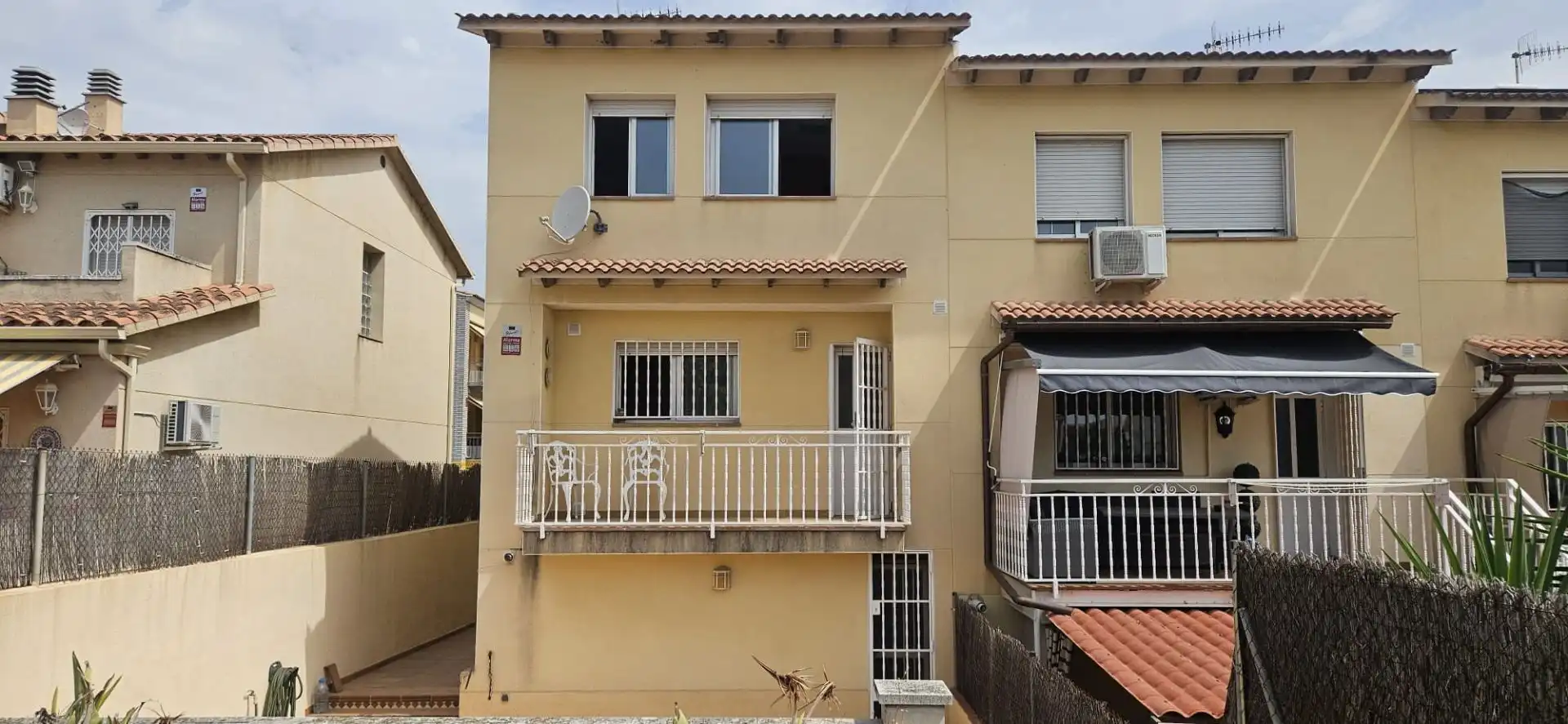 Maison mitoyenne avec jardin à vendre à Calafell Poble