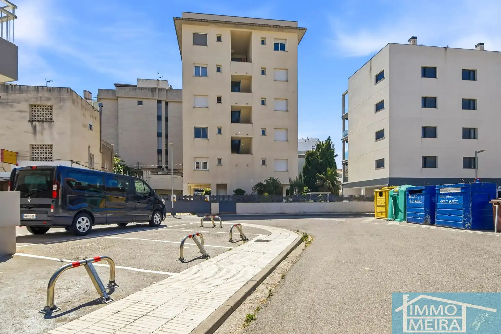 Aparcament de Apartament en venda en Roses amb Calefacció i Terrassa