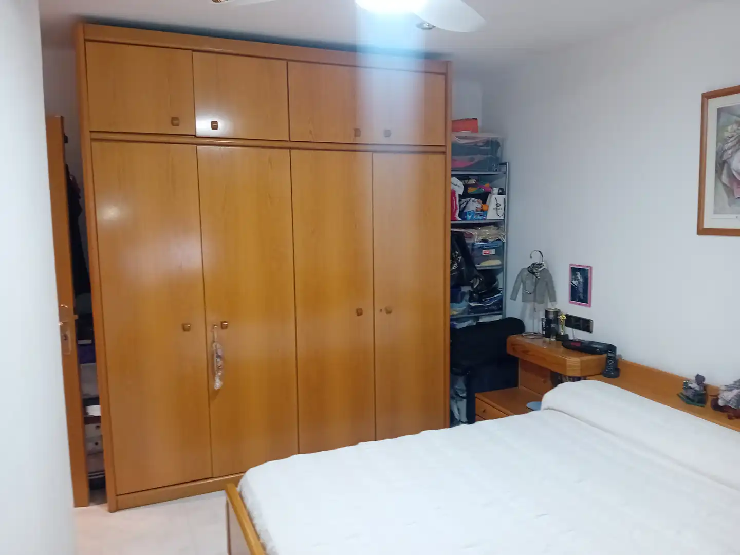 Habitación de Local en venta en Salt con Calefacción, Terraza y Amueblado