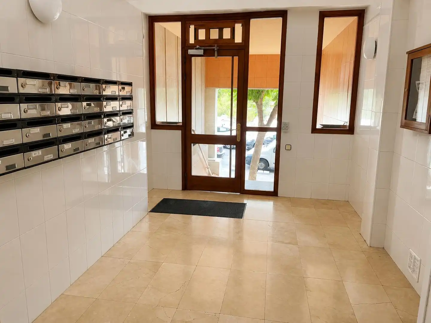 Piso con terraza en venta en Carrer de la Lleialtat, imagen 2